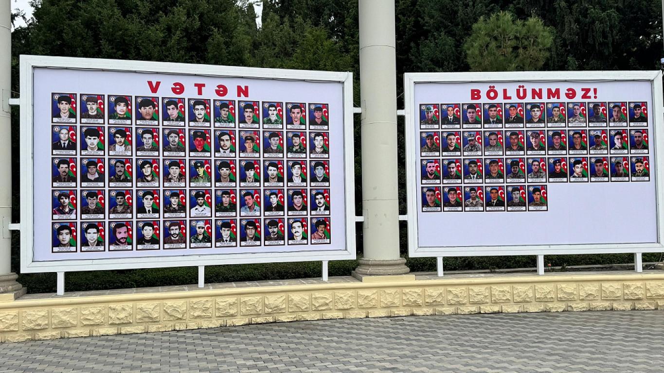 Şəhidlər Memorial Kompleksində yenilənmə işləri aparılıb.